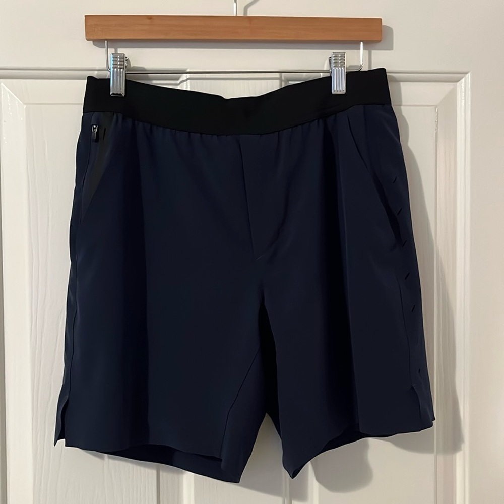 Ten Thousand Interval Short 7-inch Inseam with Liner Size M in Navy Color